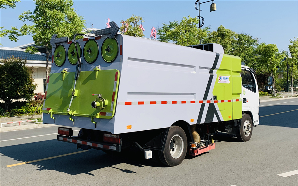 多利卡D6吸尘车  (1)