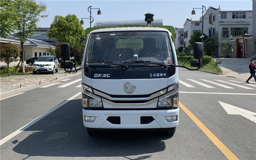 多利卡D6吸尘车  (9)