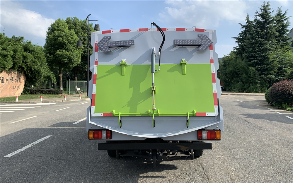 小江铃扫路车 (22)