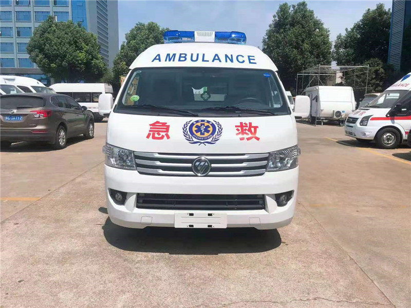 福田G9监护型救护车1