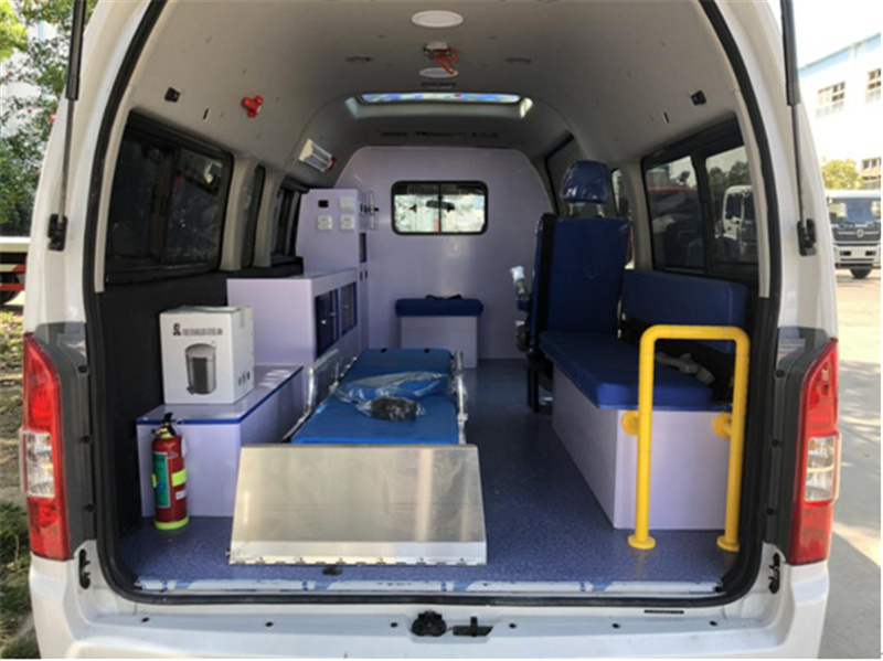 福田G9运输型救护车8