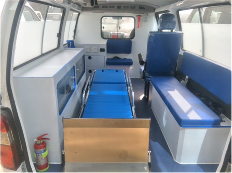 金杯新快运运输型救护车6