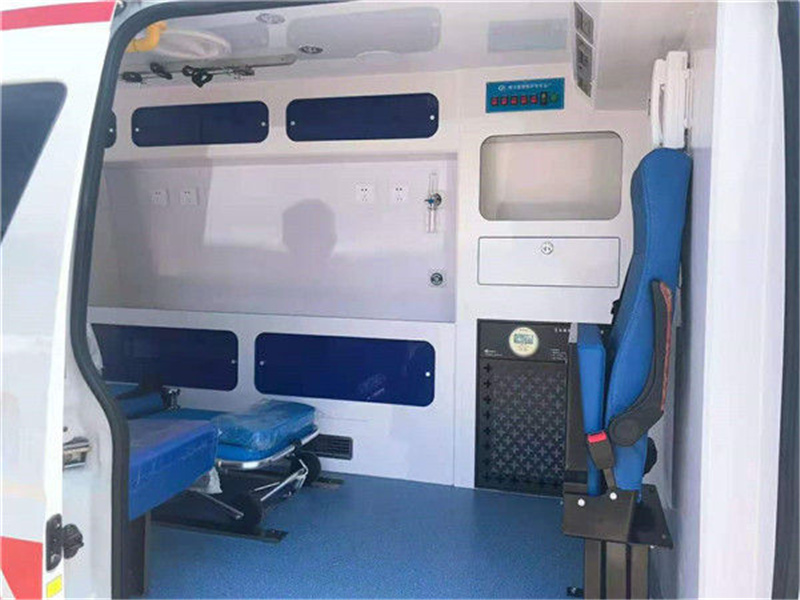 福田G7运输型救护车7